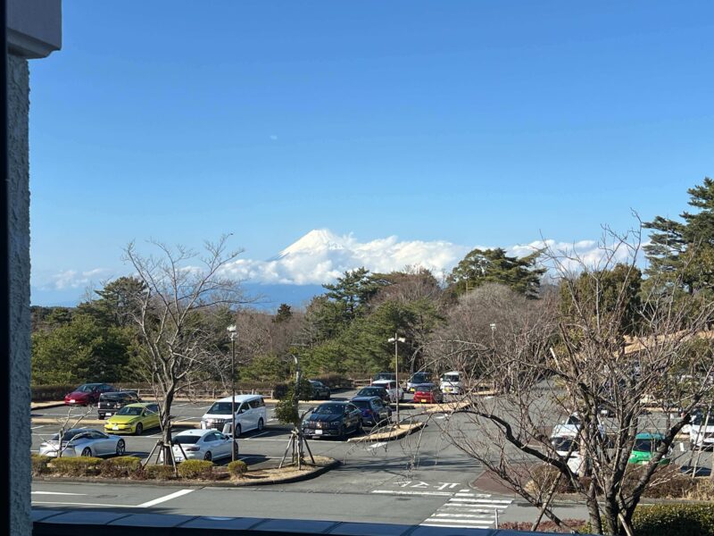 ラウンジから見える富士山